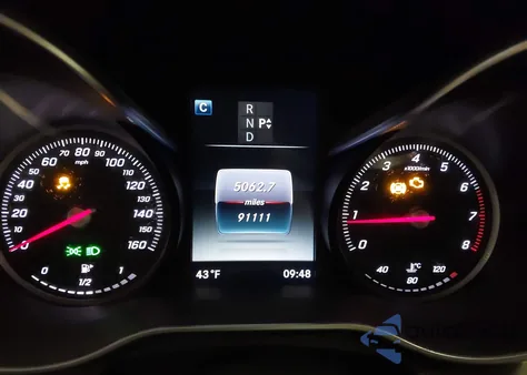 2016 Mercedes-Benz C 300 4Matic z USA, uszkodzony, nr VIN 55SWF4KB6GU171070